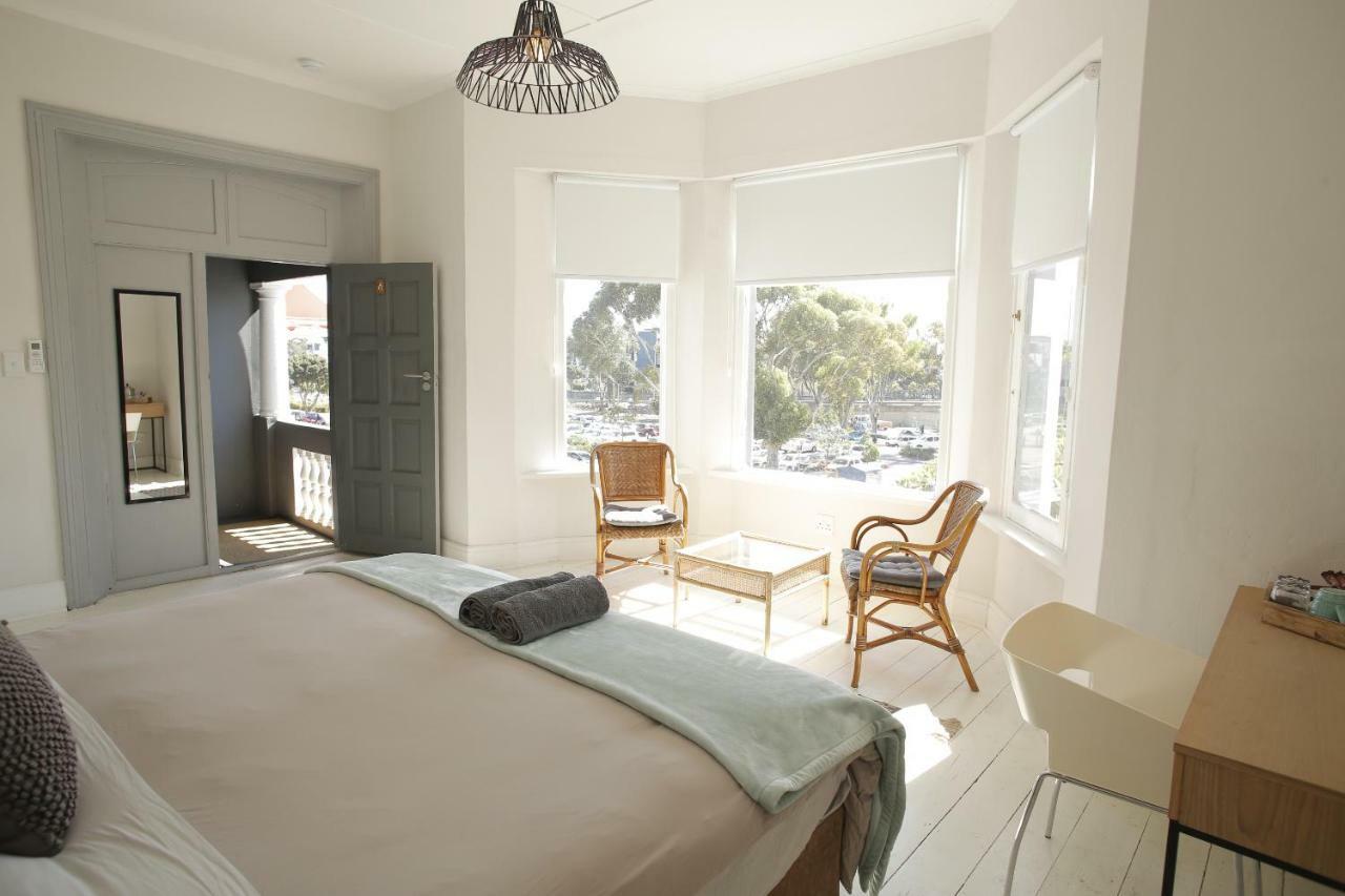 MOY Guesthouse Le Cap Extérieur photo